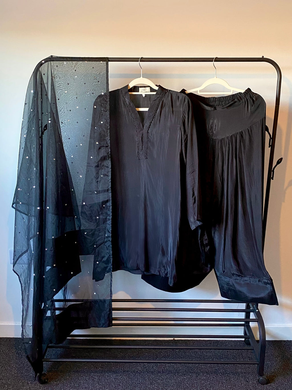 “Laareha” | Farshi Ensemble with Organza Dupatta