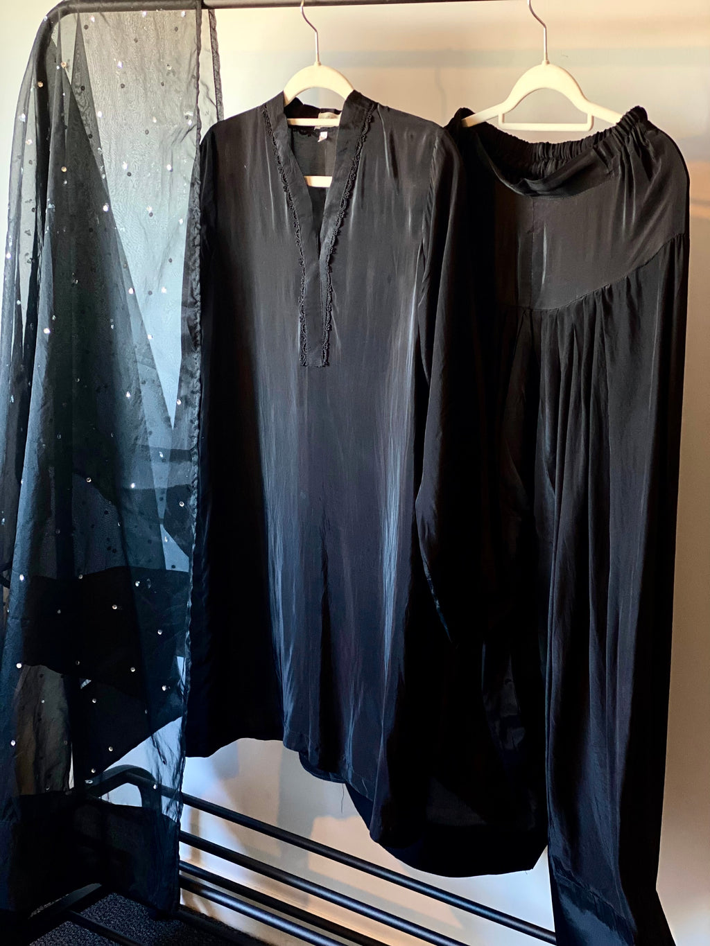 “Laareha” | Farshi Ensemble with Organza Dupatta