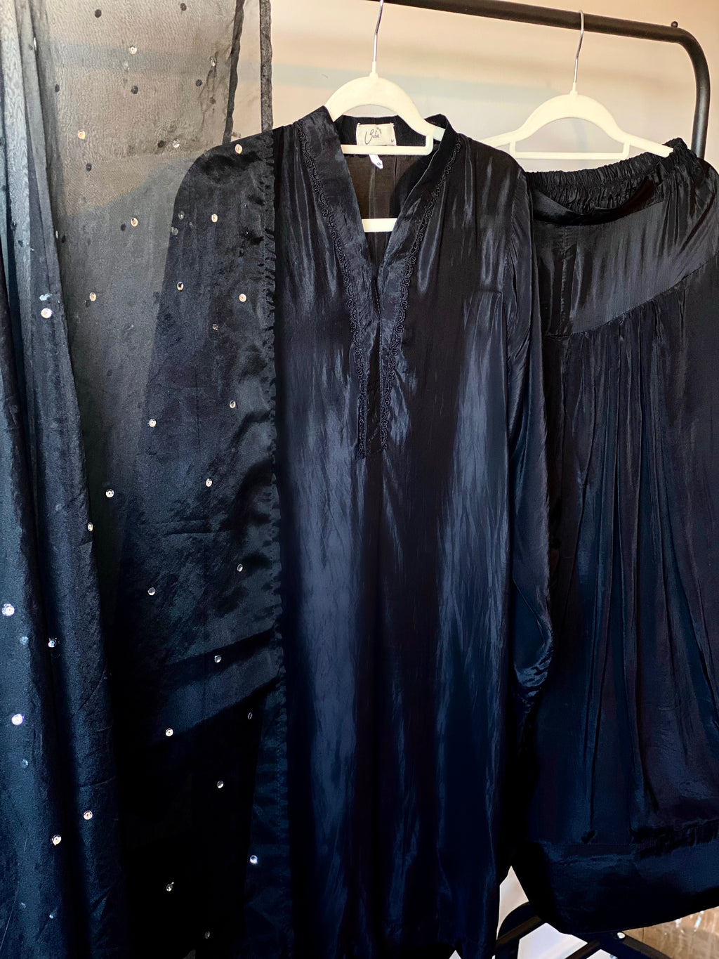 “Laareha” | Farshi Ensemble with Organza Dupatta